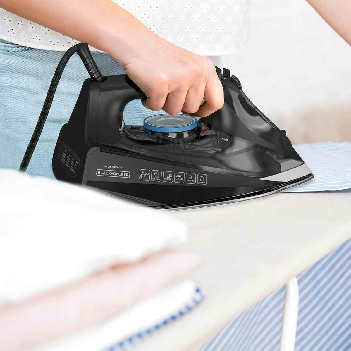 Vertical steam iron Black & Decker BXIR2805E 2800 W